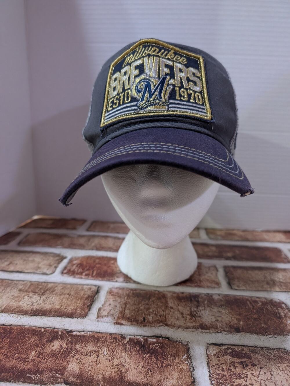 New Era 9FORTY Milwaukee Brewers Trucker Baseball Hat Cap Adjustable Snapback